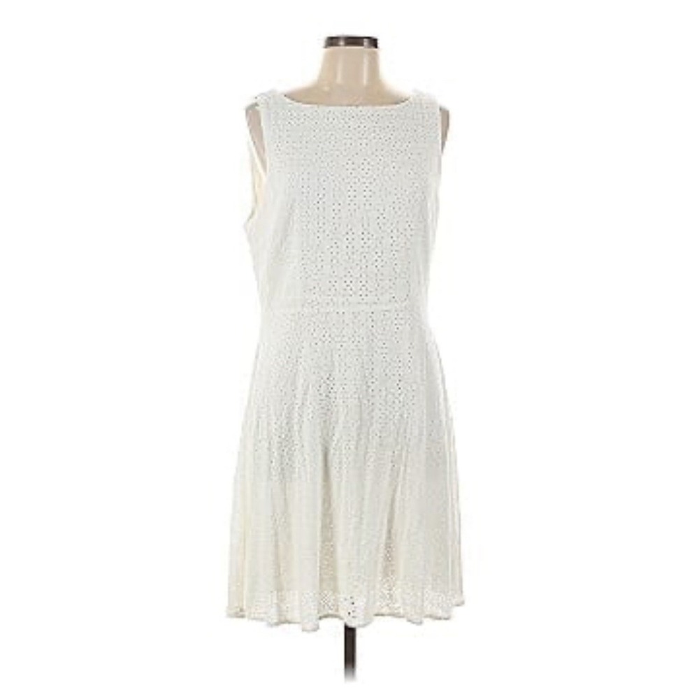 Nicole Miller White Eyelet Dress. Size 10 A-line Summer‎ Party Beach Coastal